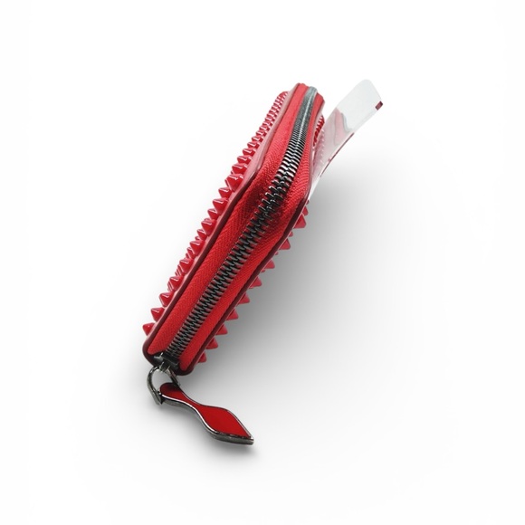 🚨SOLD🚨💥CHRISTIAN LOUBOUTIN💥Red Leather Panettone Spikes Zip-Around Wallet. - Picture 3 of 6